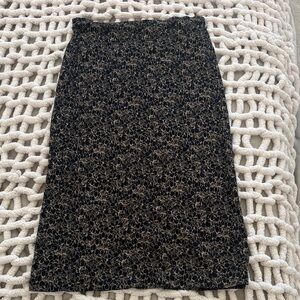 Liz Claiborne / Emma James Black and Gold Floral Patterned Midi Skirt - Large